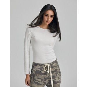 圓領舒適貼身上衣 圓領舒適貼身上衣